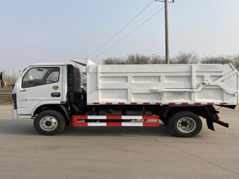 自卸式翼展垃圾車(chē)